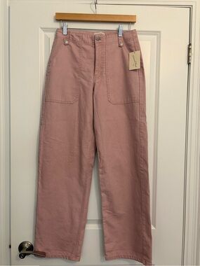 Straight-Leg Jeans in Dusty Pink